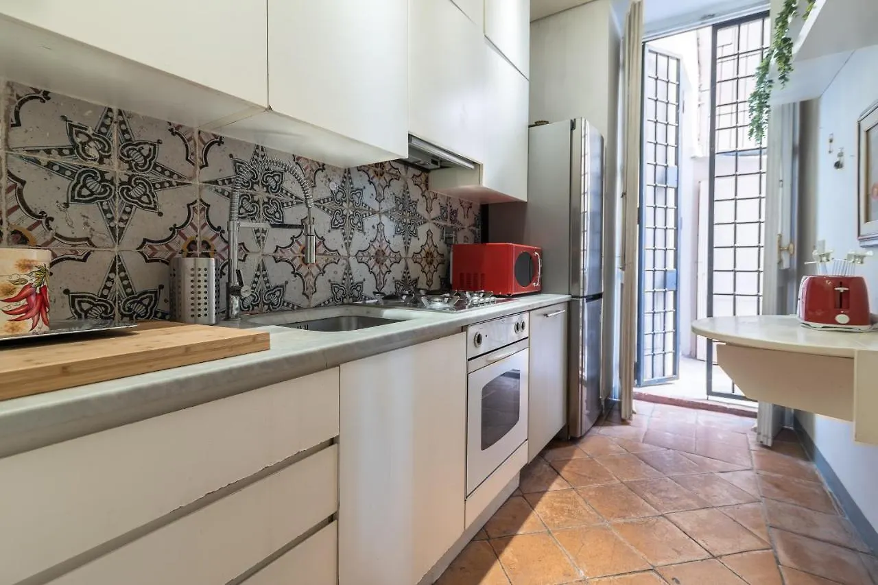 Luxury Piazza Navona Escape 11 Apartment Rome