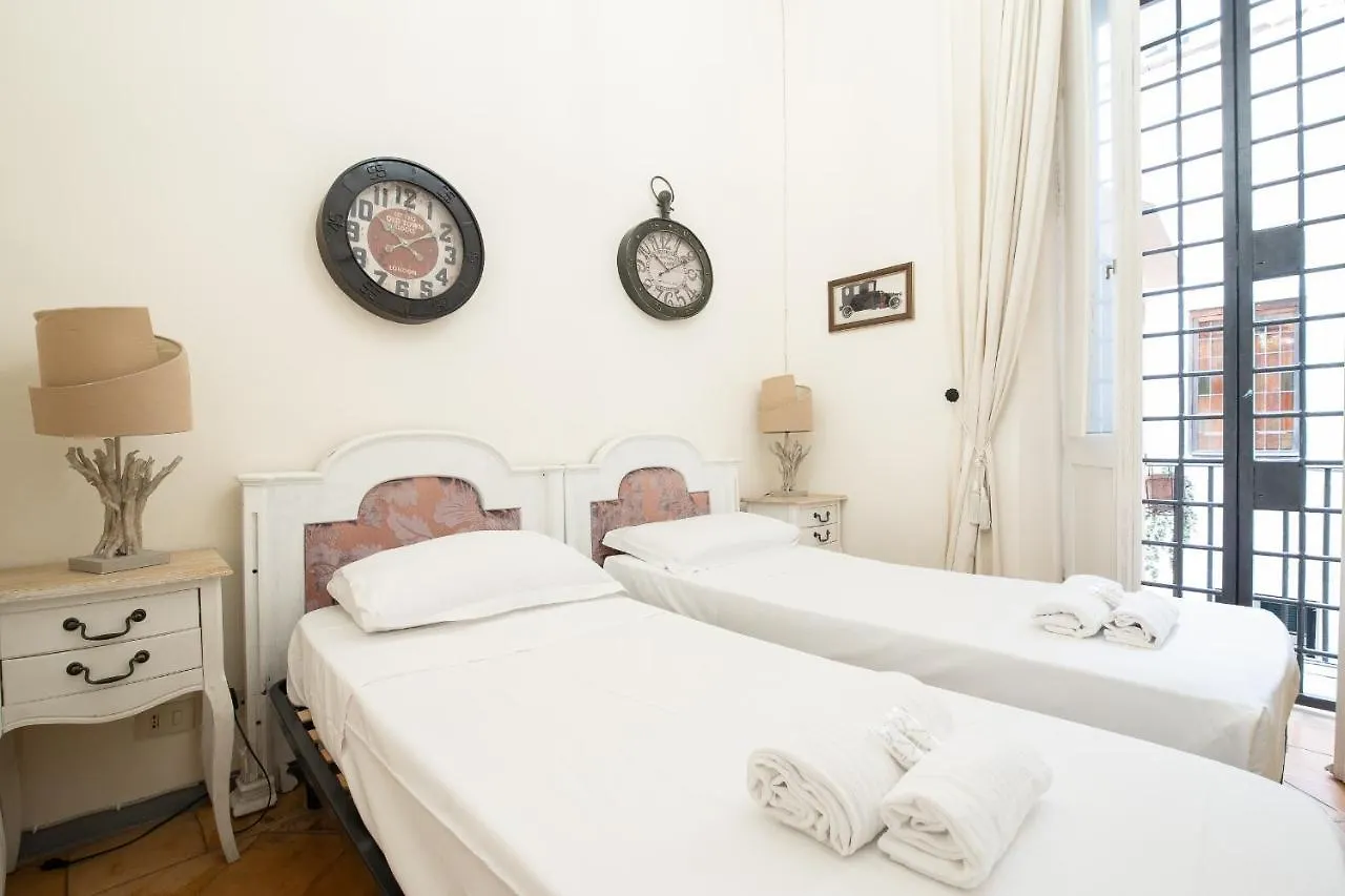Luxury Piazza Navona Escape 11 Apartment Rome